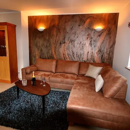 Апартаменты Haus Bellevue _ Og_fewo Гёрен-Леббин